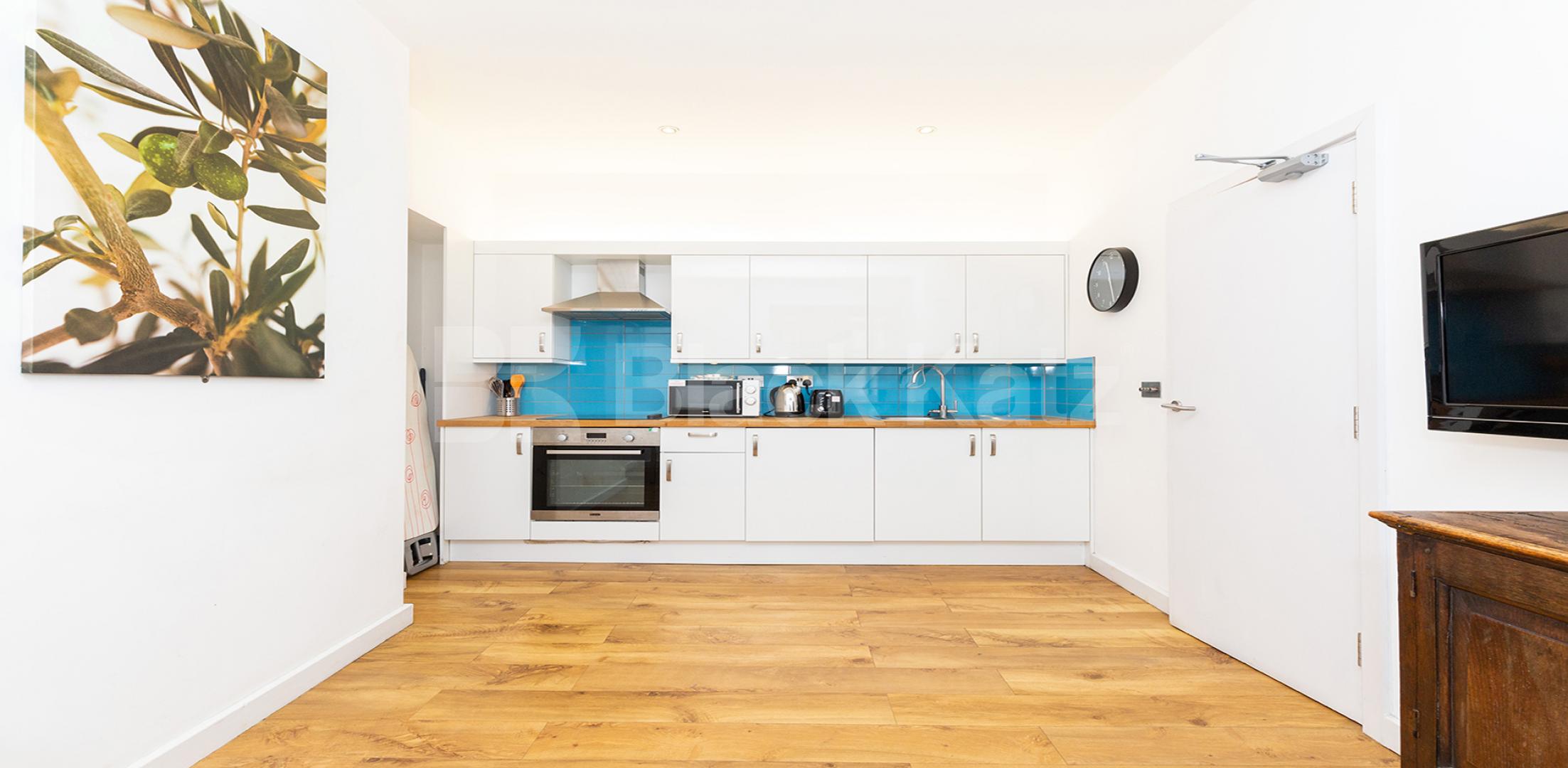 			LOCATION LOCATION LOCATION !!!, 1 Bedroom, 1 bath, 1 reception Apartment			 BYNG PLACE WC1E, RUSSELL SQUARE - EUSTON  FITZROVIA